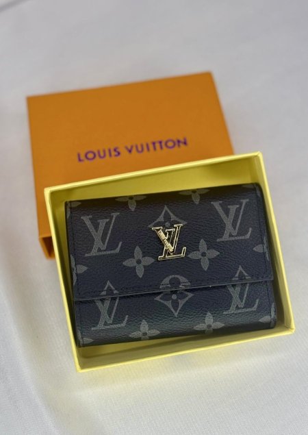 جزدان  Louis Vuitton (مع علبة الشركة)