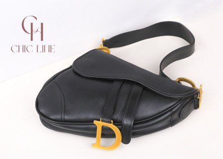 شنطة  Dior saddel / اسود 🖤 (مختومة و مع العلبة)