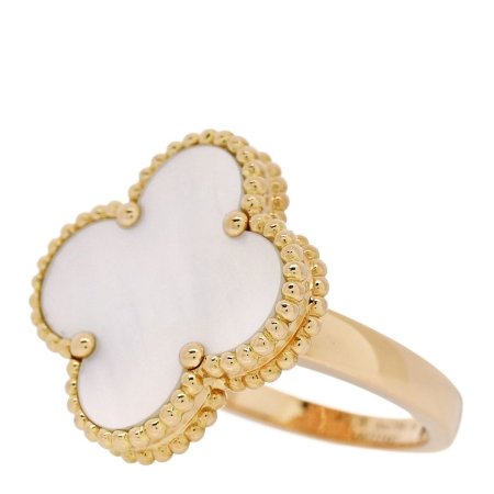 خاتم van cleef / لون ابيض 🤍
