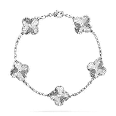 اسوارة van cleef / لون فضي 